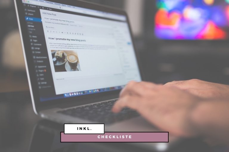 OnPage SEO: Hände tippen auf Laptop mit WordPress-Umgebung